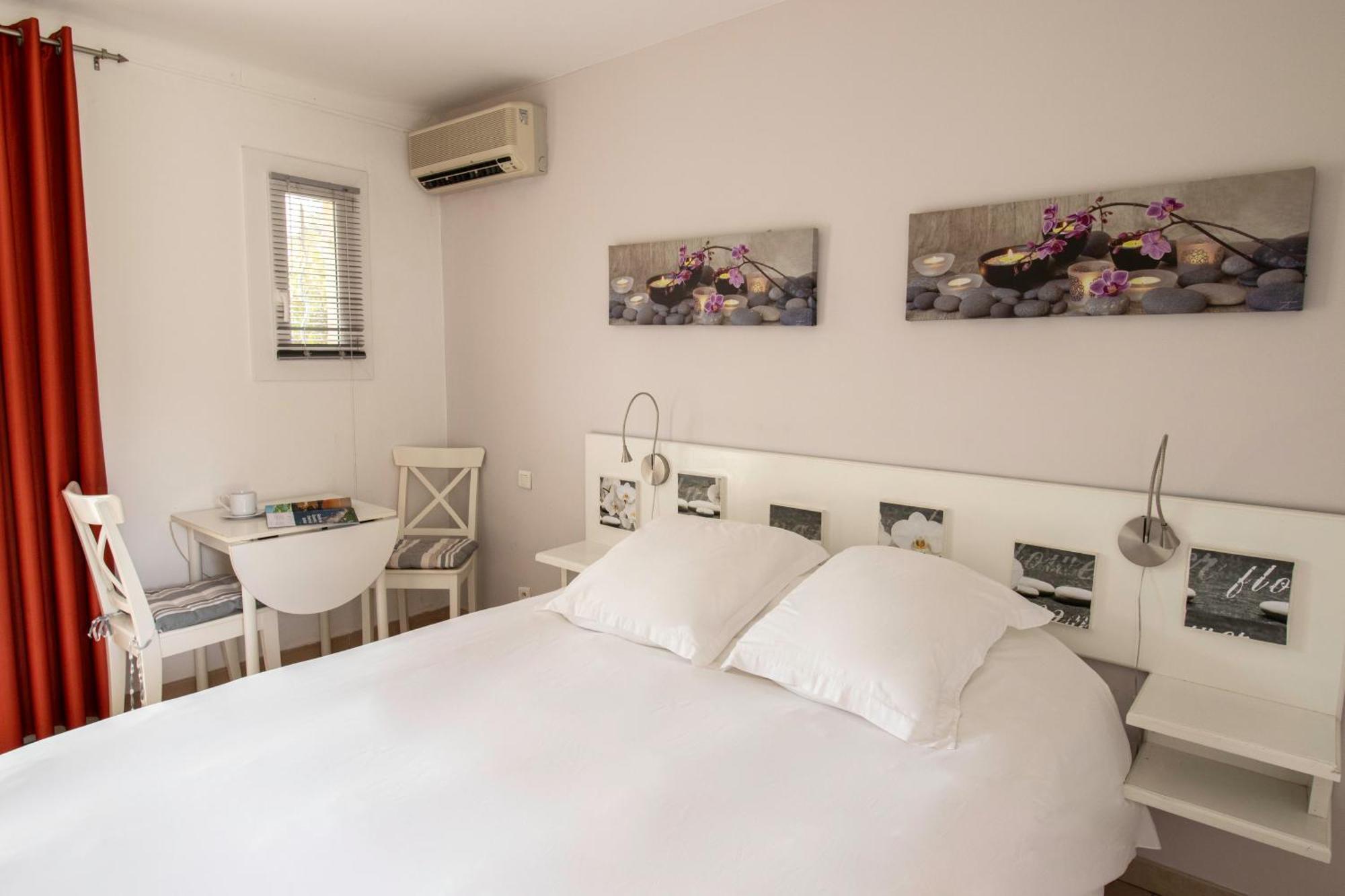 Athena Motel Saint Aygulf Exteriér fotografie