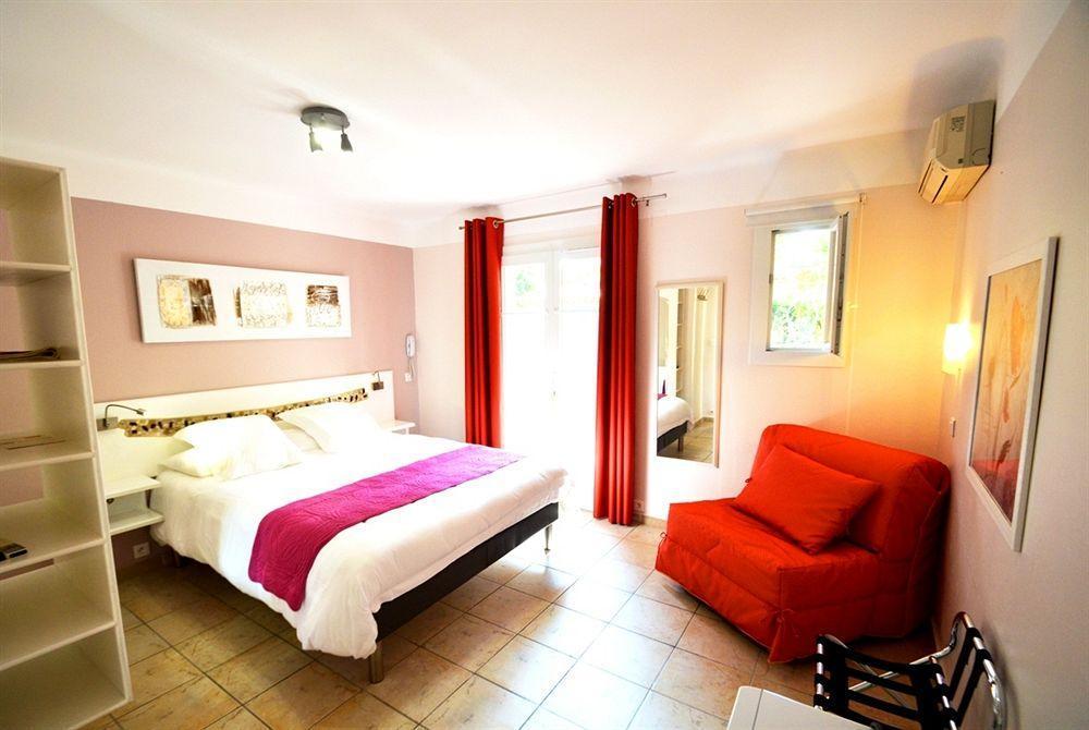 Athena Motel Saint Aygulf Exteriér fotografie
