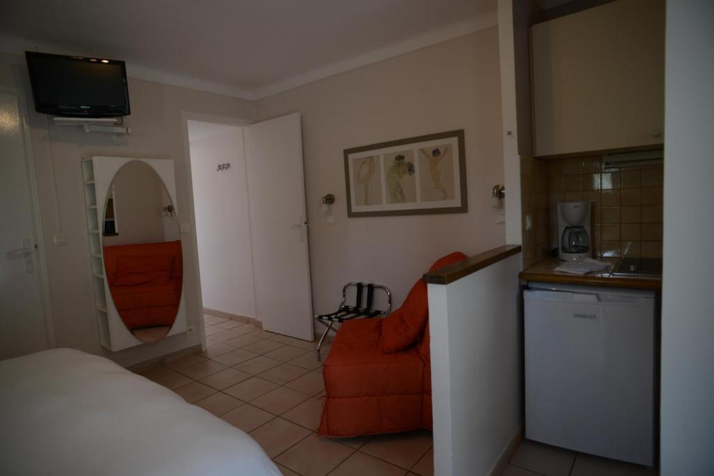 Athena Motel Saint Aygulf Exteriér fotografie